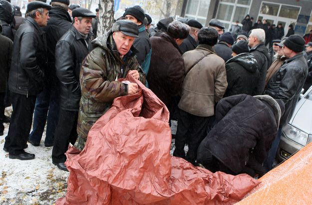 "Чернобыльцы" митингуют в Донецке