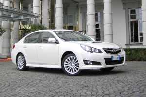 Новый стиль Legacy - творение рук маркетологов которые хотят сделать Subaru более соответсвующими американским вкусам