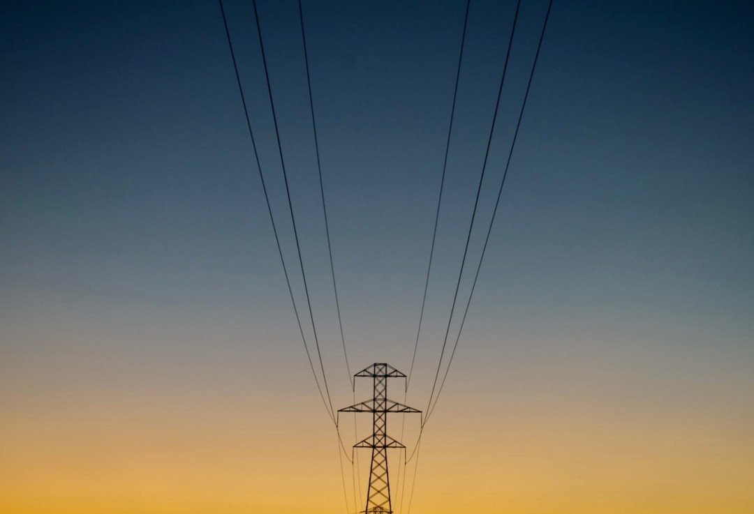 Цена электроэнергии на оптовом рынке Украины выросла более чем на 80%