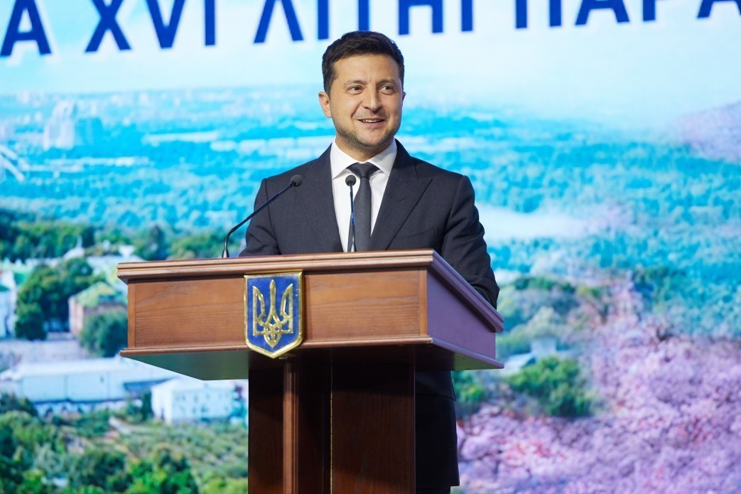 Выдвижение Зеленского на второй срок не поддерживает почти половина украинцев — опрос - Vimarsana News