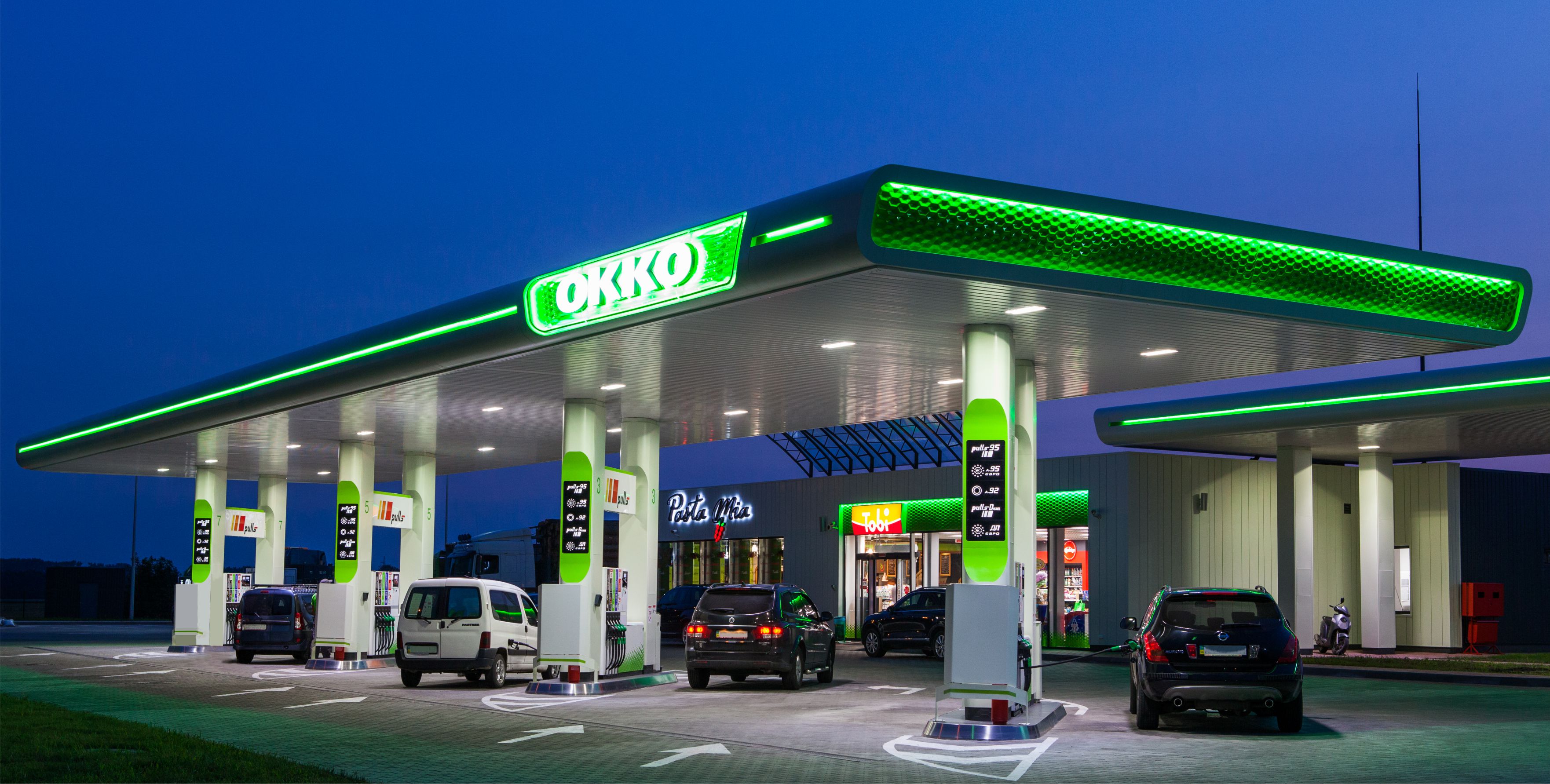 На заправках ОККО увеличили объем бензина до 50 л, а дизель снова «без .