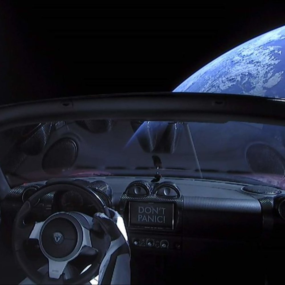 Фанат Space X создал сайт, который показывает местонахождение Tesla  Roadster в космосе — Delo.ua