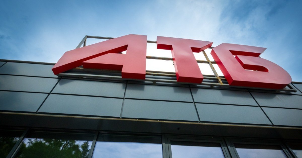 Російська армія атакувала продуктові склади АТБ у Дніпрі (ФОТО)