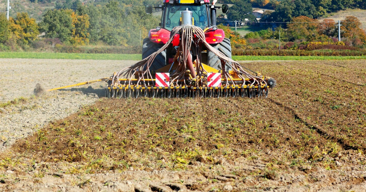 Нові правила для агротехніки: коли виробники мають перейти на оновлені стандарти