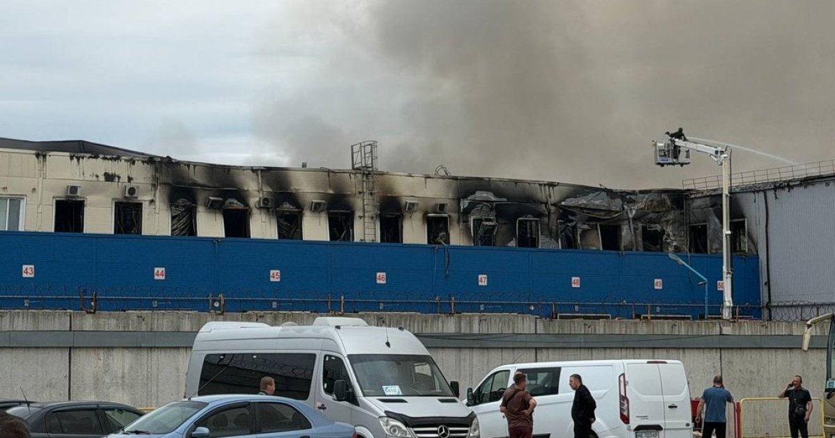 Сотні мільйонів збитків та 300 магазинів під загрозою: в АТБ назвали наслідки знищення складу