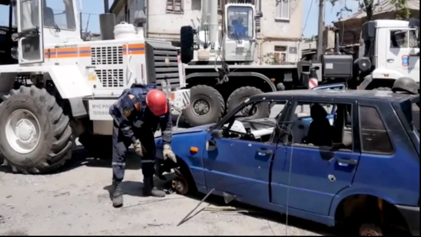 В Мариуполе оккупанты собирают брошенные автомобили местных, бежавших от  войны, - советник мэра — Delo.ua