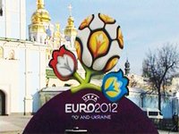 Фото 2 — Кто заработает на символике Евро-2012