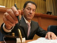 Фото 2 — Суд закрыл уголовное дело о полетах Рудьковского в Париж