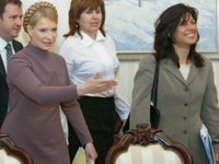 Фото 2 — Эксперт: Очередной транш МВФ даст гривне еще 1,5 месяца стабильности