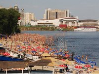 Фото 2 — В Киеве 8 из 12 пляжей работают без разрешения
