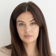 Олена Нусінова