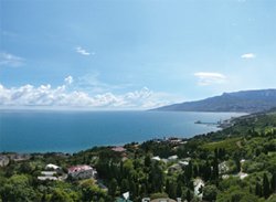 Фото 2 — Азаров раскритиковал крымчан за грязное море