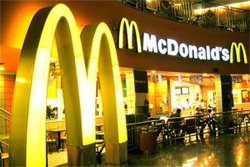 Фото 2 — McDonalds хотят запретить привлекать детей при помощи игрушек