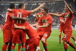 Фото 2 — Тренера сборной КНДР отправили работать на стройку за проигрыш на ЧМ-2010 в ЮАР
