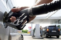 Фото 2 — Бензин на заправках начал дорожать