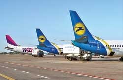 Фото 2 — «Борисполь» оставил бюджетные авиакомпании без льготного терминала