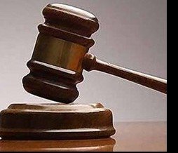 Фото 2 — В Макеевский универмаг заводят посторонних