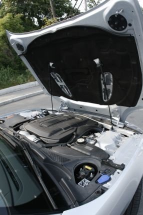 Фото 4 — Звездная болезнь - тест-драйв Jaguar XKR