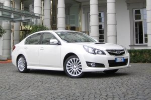 Фото 2 — Выход на двоих - тест-драйв Subaru Legacy и Outback 2010