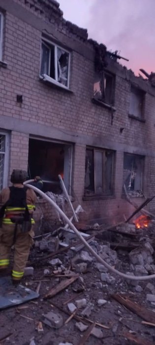 Фото 3 — Атака вражеских дронов на Харьковщину привела к пожарам