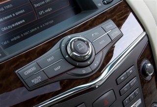 Фото 12 — Тест-драйв Nissan Patrol: Классовый провокатор