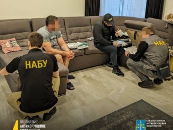 Збитки на 290 млн грн: НАБУ розкрило злочинну схему на Чернівецькій митниці