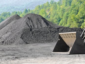 Кабмин запретил экспортировать уголь, мазут и газ украинской добычи
