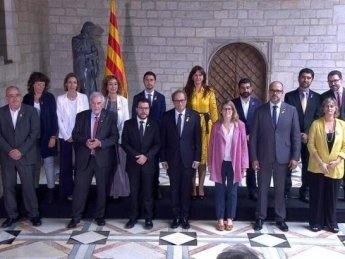 Фото: новое правительство Каталонии (twitter.com/asj_dasilva)