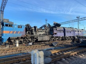 удар по железной дороге