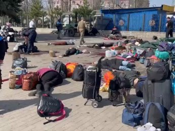 Россияне ударили "Искандером" по вокзалу в Краматорске: десятки погибших