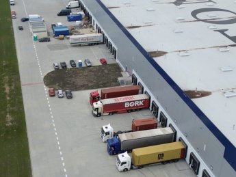 логістика, склад, логістичний хаб