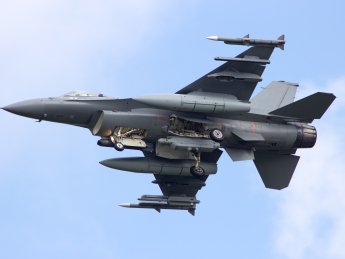 Винищувач F-16. Фото: Depositphotos