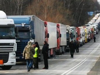 В пункте пропуска "Медика-Шегини" возобновлено движение всех транспортных средств