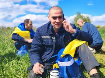 Украина вернула из российского плена 45 защитников "Азовстали" (ВИДЕО, ФОТО)