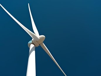 Верховная Рада не включила оборудование для ветровых электростанций в список льготного импорта: ветроэнергетики возмущены