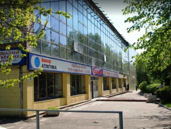 Спорткомплекс "Авангард" в Киеве на улице Юрия Ильенко. Фото: kyivmaps.com