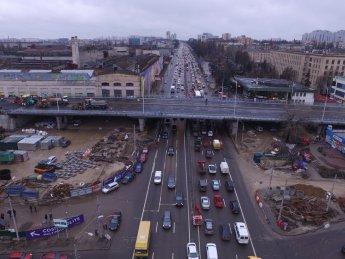 Отвечать за коррупционный скандал в КГГА с выводом 188 млн грн со строительства Шулявского моста Кличко поручил чиновнице, которой это и вменяют