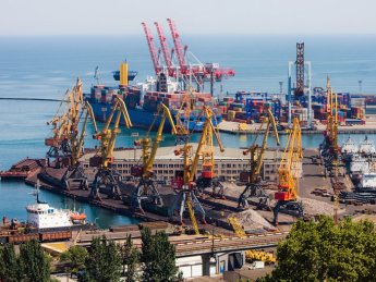 Вантажообіг українських портів у червні зменшився на 15% порівняно з травнем