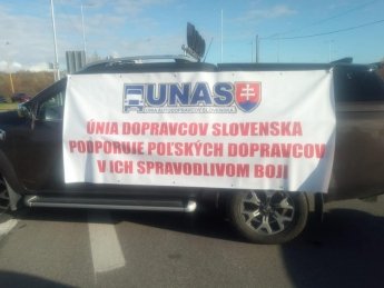 Словацькі перевізники визначилися з часом початку блокування кордону з Україною