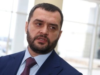 Беглого главу МВД Захарченко заметили на акции "Бессмертный полк" в Москве