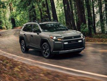 Toyota RAV4, автомобіль