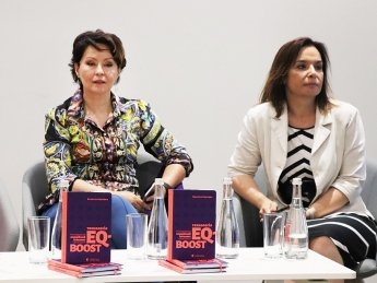 Валерия Козлова (слева). Фото: starylev.com.ua