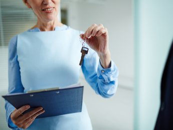 женщина ключ аренда договор