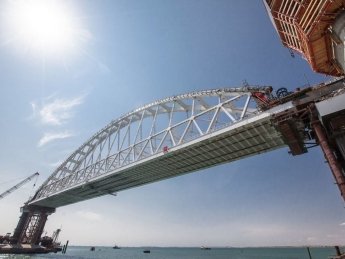 Украина будет судиться с Россией в Арбитражном трибунале из-за Керченского моста