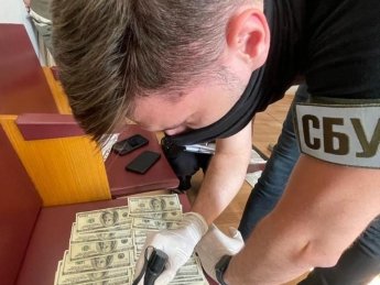 Начальника рыбоохранного патруля Одесской области поймали на поборах за беспрепятственный вылов рыбы в озере