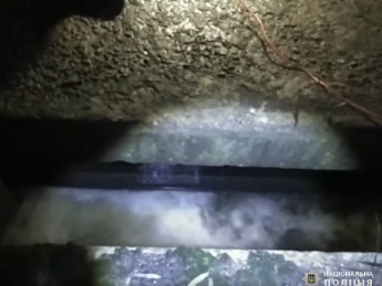 В Черкасской области прорвало шлюз плотины на реке Золотоношка (ВИДЕО)