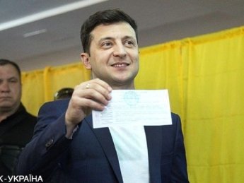 МВД займется Зеленским за демонстрацию бюллетеня