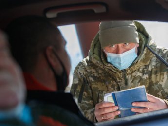 В Черновицкой области мужчин призывного возраста обязали носить с собой документы