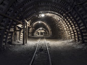 Российские захватчики закрыли все шахты в Хрустальном на Луганщине
