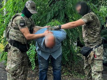 СБУ затримала агента РФ, який "звітував" ФСБ про наслідки удару по кафе у Краматорську (ФОТО)